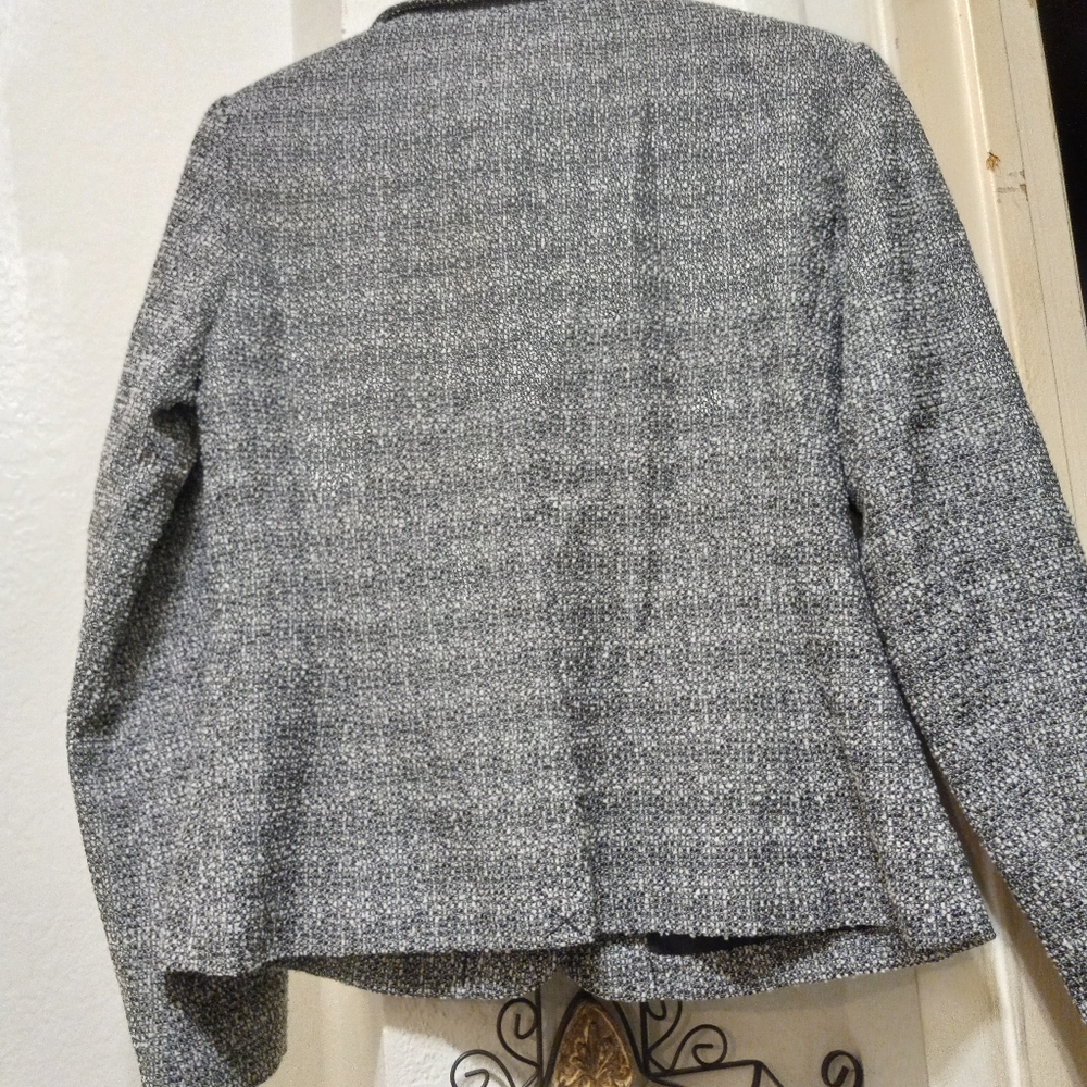 New York&Company Blazer - Picture 6 of 7